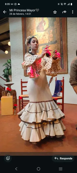 Vestido de flamenca beige y marrón