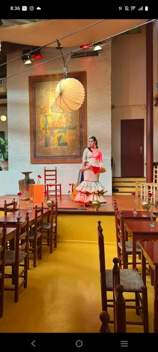 Vestido de flamenca beige y marrón