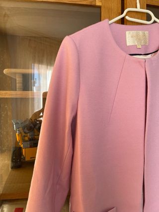 Abrigo largo lana lavanda elegante