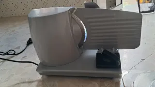 Cortafiambres eléctrica gris