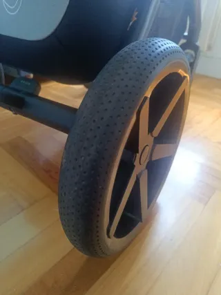 Carro de bebé y capazo color beige