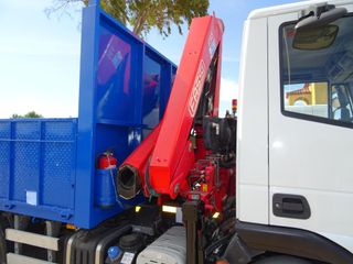 Iveco EUROCARGO ML 100E22-CAMIONES GRUA