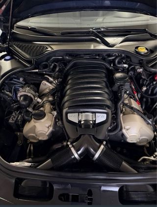 Porsche Panamera 4s 4.8 V8