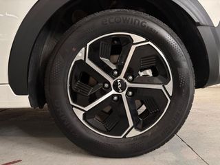 Kia Niro 1.6 GDi HEV 104kW (141CV) Concept