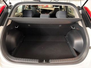 Kia Niro 1.6 GDi HEV 104kW (141CV) Concept