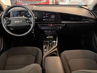 Kia Niro 1.6 GDi HEV 104kW (141CV) Concept
