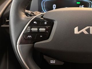 Kia Niro 1.6 GDi HEV 104kW (141CV) Concept