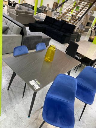 Mesa comedor gris 150cm + 4 sillas azules