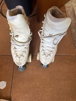 Pattini a rotelle bianchi taglia 40/41 marca edea