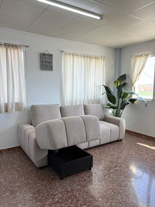 chollo sofa cama funcional con arcon