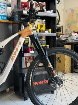 BH ILYNX+ SL 9.4 EBIKE Montaña