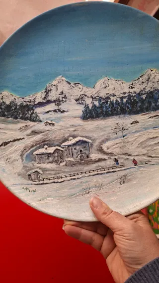 Piatto decorativo dipinto a mano