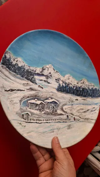 Piatto decorativo dipinto a mano