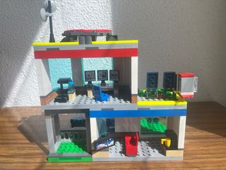 LEGO City 60371 - Base de Policía y Helicóptero