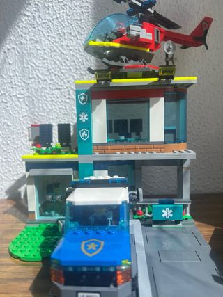 LEGO City 60371 - Base de Policía y Helicóptero