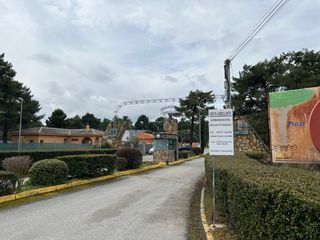 Parcela 2560 m2 en la Urbanización Pinar Jardín.