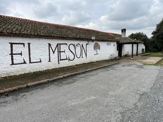 Parcela 2560 m2 en la Urbanización Pinar Jardín.