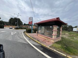 Parcela 2560 m2 en la Urbanización Pinar Jardín.