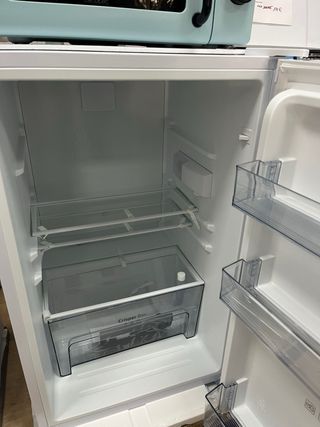 Frigorífico Cecotec bajo encimera