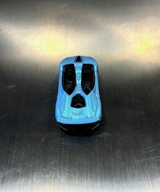 Hot Wheels Lamborghini Aventador Blu