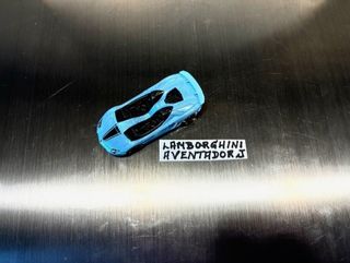 Hot Wheels Lamborghini Aventador Blu