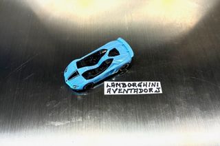 Hot Wheels Lamborghini Aventador Blu