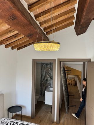 Lampadario Assemblato A Mano in Acciaioe Cristallo