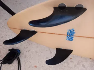 Tabla de surf 6'2 shortboard con quillas