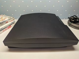 PS3 120gb CECH-2004A + Cables + Juegos + Mando