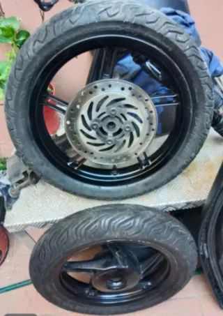 Honda PCX 125cc 4T: 2 Ruedas