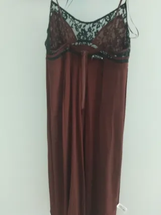 Vestido lencero tirantes encaje burdeos