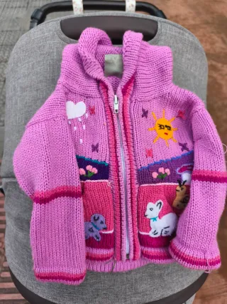 Chaqueta tejida para bebé con cremallera