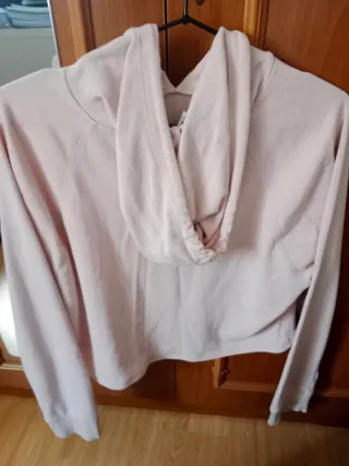 Sudadera rosa cropped