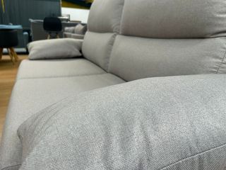 SOFÁ DE 2 PLAZAS EN LIQUIDACIÓN