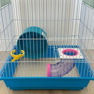 Jaula hámster pequeña con accesorios