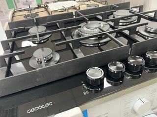 Piano cottura in vetro a gas 5 F Cecotec