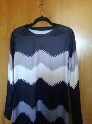 Vestido con diseño de zigzag