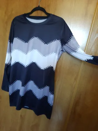 Vestido con diseño de zigzag