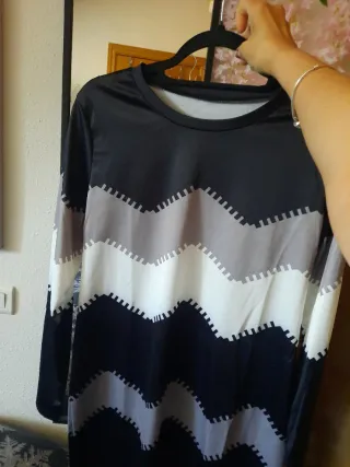 Vestido con diseño de zigzag