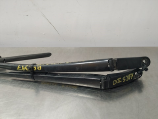 BRAZO LIMPIA DELANTERO DERECHO TOYOTA YARIS CROSS