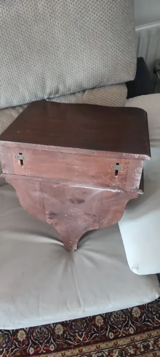 Consola repisa flotante caoba 35x44x44 pared