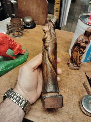 Virgen con Niño Madera Olivo Tallada