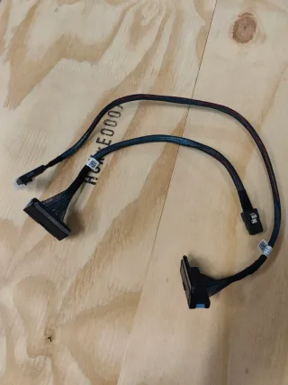 Cavi Mini-SAS HD (SFF-8643) a U.2 Dell