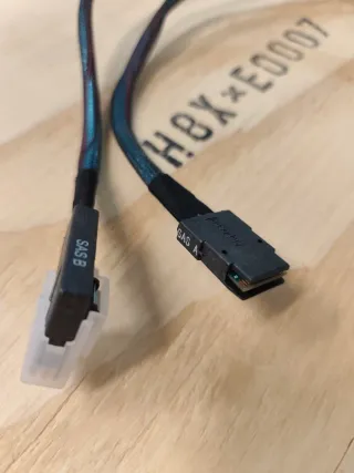 Cavi Mini-SAS HD (SFF-8643) a U.2 Dell