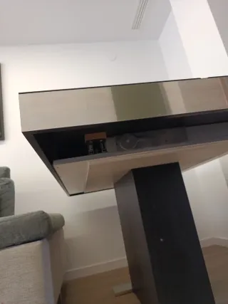 Mesa de comedor moderna porcelanico y acero inox