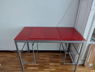 Escritorio cristal rojo y metal