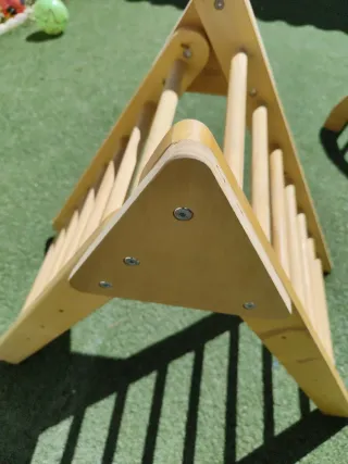 Triángulo Pikler madera