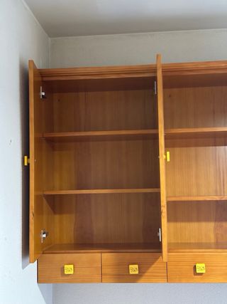 Estantería de roble macizo con cajones