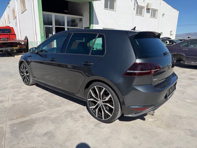Volkswagen Golf VII GTI 2014