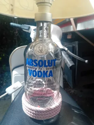 Lampada decorata a mano